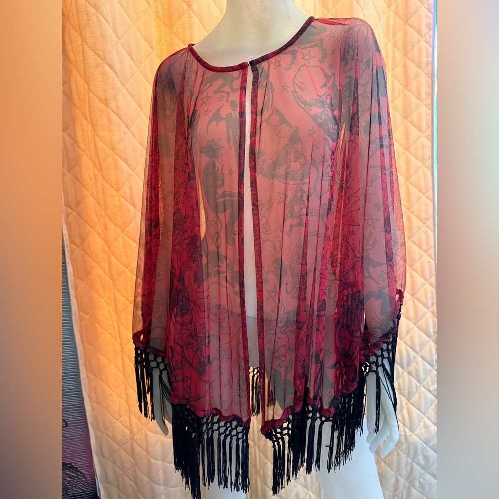 Kreepsville mesh cape